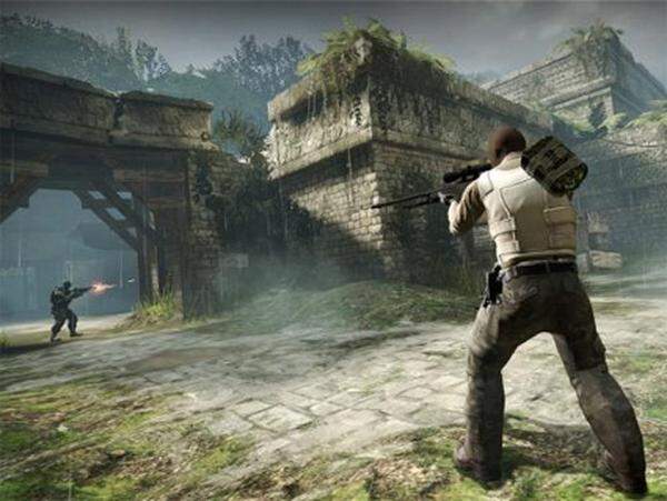Auch der Shooter-Klassiker Counter Strike wird 2012 fortgesetzt. Valve hat bereits eine geschlossene Betaphase gestartet, in der das Spiel ausprobiert werden kann. Grafik und Steerung wurden überarbeitet und es gibt eine Reihe neuer Waffen. Der Marktstart soll noch im Frühjahr erfolgen.