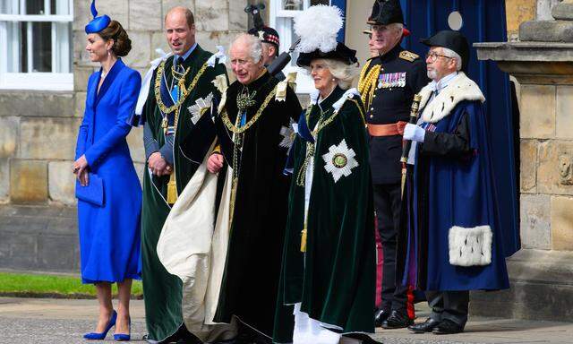 Die Royal Family zu Besuch in Schottland. 