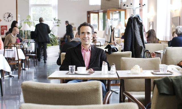 Historiker Jérôme Segal im Café Prückl am Wiener Stubenring: „Mein Urgroßvater Arnold war hier wohl Gast.“ 
