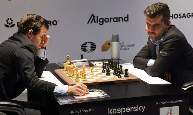 Magnus Carlsen gegen Jan Nepomnjaschtschi