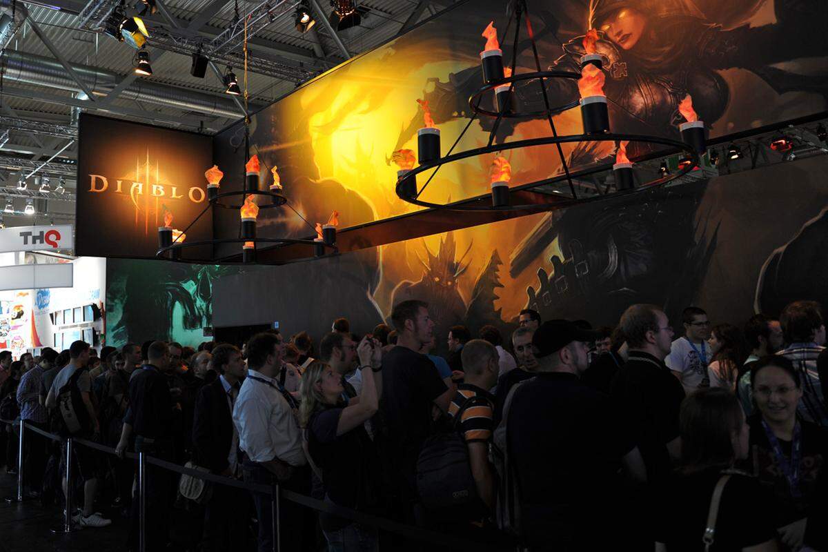 Ein ähnliches Bild bot sich auf dem Stand von Blizzard und dessen lange erwartetes "Diablo 3". Rein technisch bot der Hersteller aber nicht viel neues. Ein fixer Termin für das Spiel ist auch noch nicht bekannt.