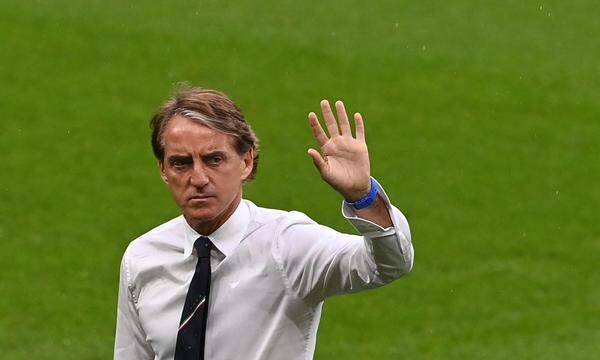 Roberto Mancini ist überraschend als Teamchef von Fußball-Europameister Italien zurückgetreten. 