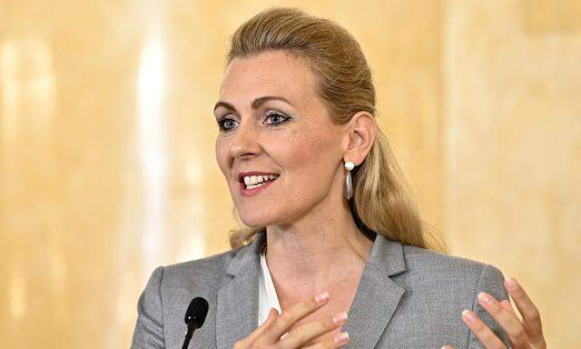 Arbeitsministerin Christine Aschbacher