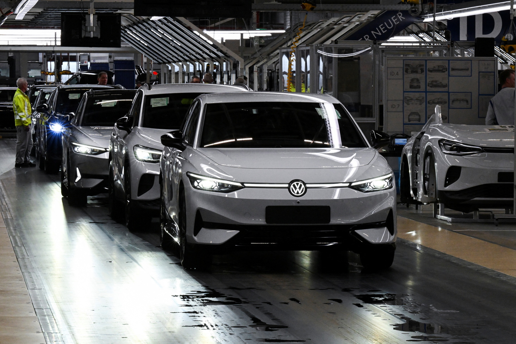 Volkswagen: Majority of board members see company as 'existentially threatened'