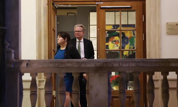 Ein Kommen und Gehen: Landtagspräsidentin Manuela Khom folgt in der ÖVP auf Landeshauptmann Christopher Drexler. 