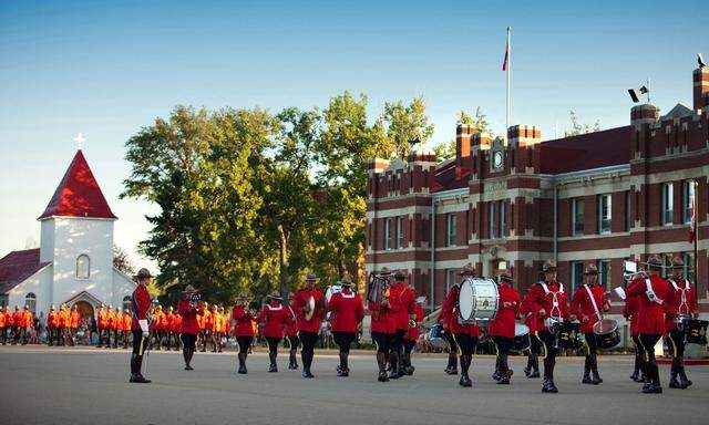 Kanadischer Nationalstolz: Parade der Mounties in Regina, Saskatchewan.