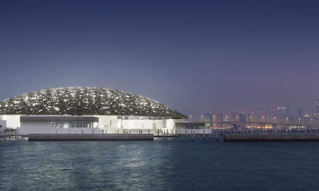 Eine fünf Fußballfelder große Kuppel spendet den Galeriehäusern darunter Schatten: Jean Nouvel entwarf den Louvre Abu Dhabi, umgesetzt wurde er von den österreichischen Stahlbauspezialisten Waagner-Biro. 