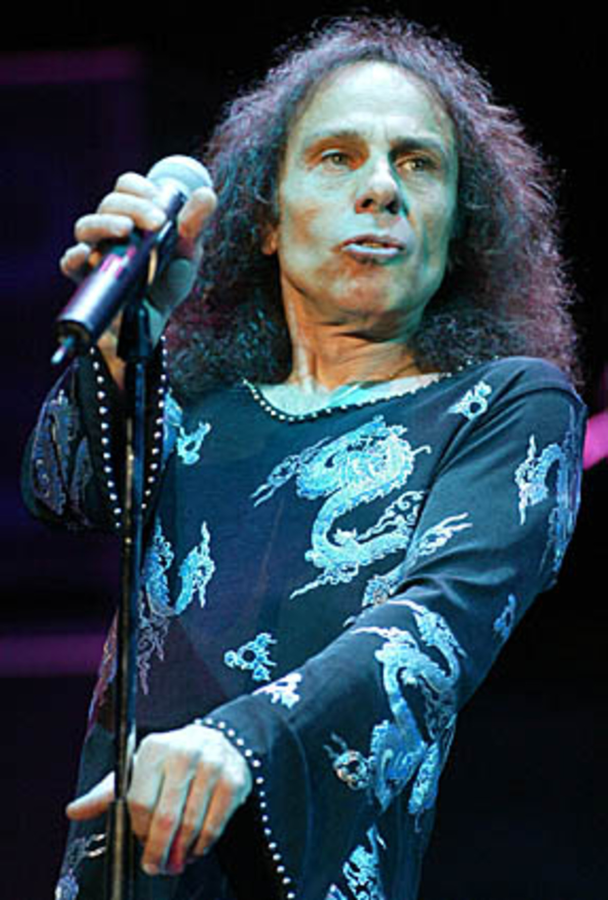 Wenig erfolgreich verlief von 1991 bis 1993 eine erste Reunion mit Black Sabbath, erst 2007 klappte das Comeback - allerdings, um Zwist mit Ozzy Osbourne zu vermieden, als Heaven & Hell. In Wien konnte man im Juli des Jahres die Rückkehr von Iommi und Dio im Vorprogramm von Metallica erleben.Im April 2009 erschien das Studioalbum "The Devil You Know" - ein starkes Vermächtnis.