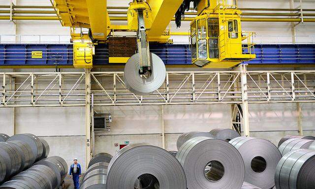 Pro Tonne Stahl fallen in der  Stahlproduktion im EU-Durchschnitt insgesamt rund 1,7 Tonnen CO2 an.