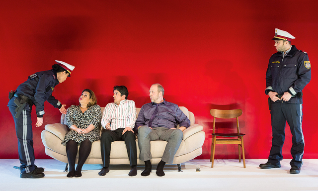 Parallelgesellschaftskomödie: „Habe die Ehre“