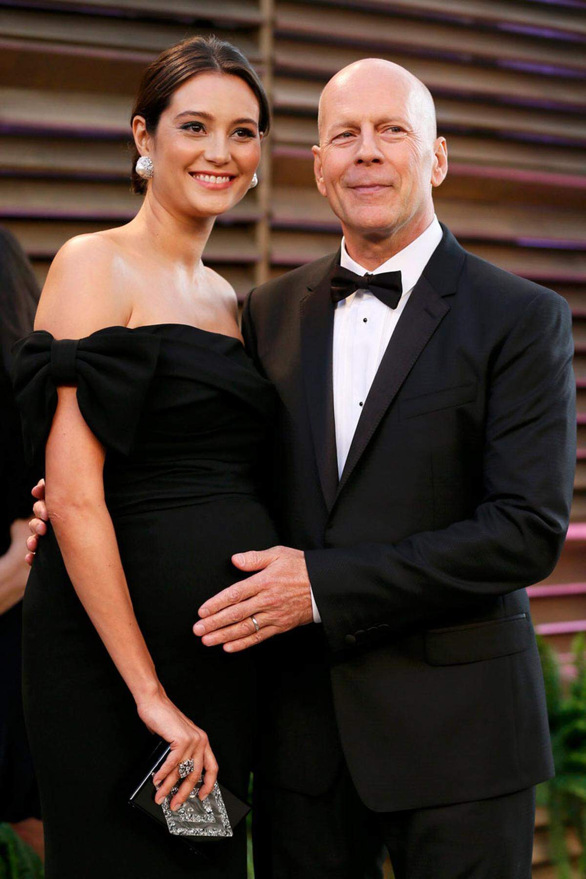 2009 ehelichte der Actionstar Bruce Willis die um 23 Jahre jüngere Version seiner Ex-Frau Demi Moore. Sie heißt Emma Heming und ist ebenfalls Schauspielerin.
