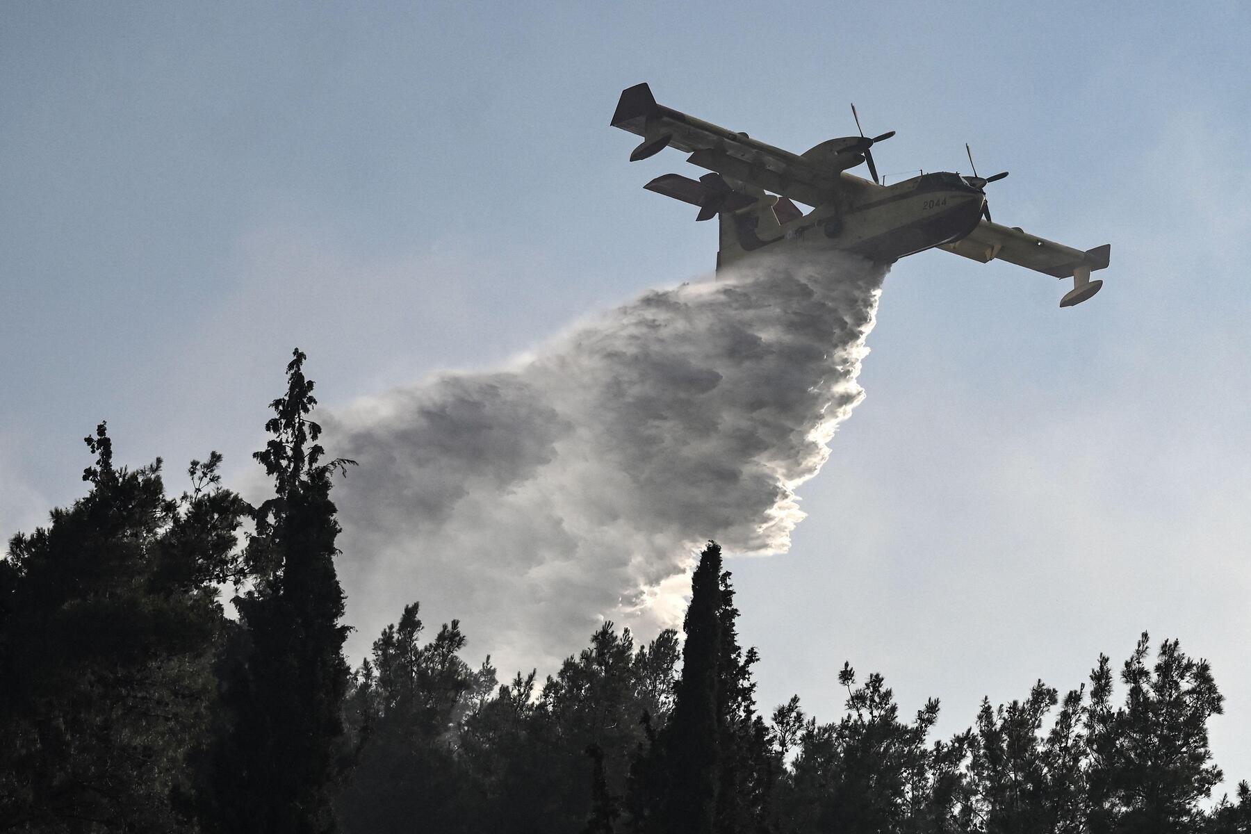 Wildfire Forces Evacuations on Greek Island of Paros
