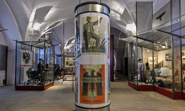 Kriegsrelikte aus dem Zeiten Weltkrieg aufgenommen im Heeresgeschichtlichen Museum (HGM) in Wien