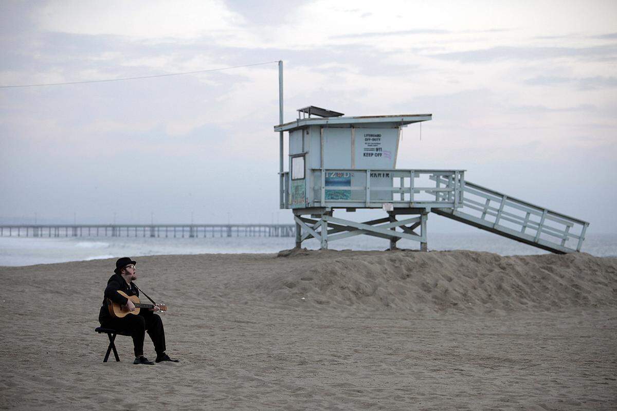 Über 115 Strand-Kilometer können sich Einwohner und Besucher von Los Angeles freuen. Die bekanntesten darunter sind Santa Monica, Venice Beach oder hier Malibu Beach.