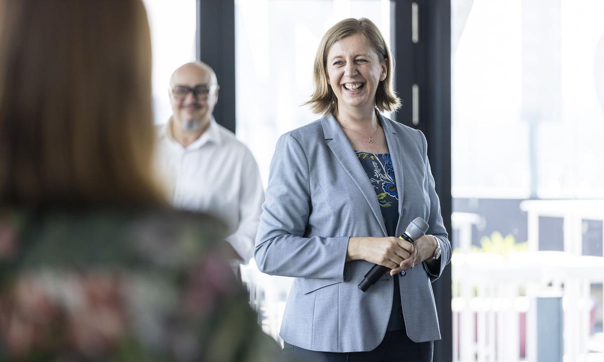 Die steirische Wirtschaftslandesrätin, Barbara Eibinger-Miedl, brachte gute Nachrichten.