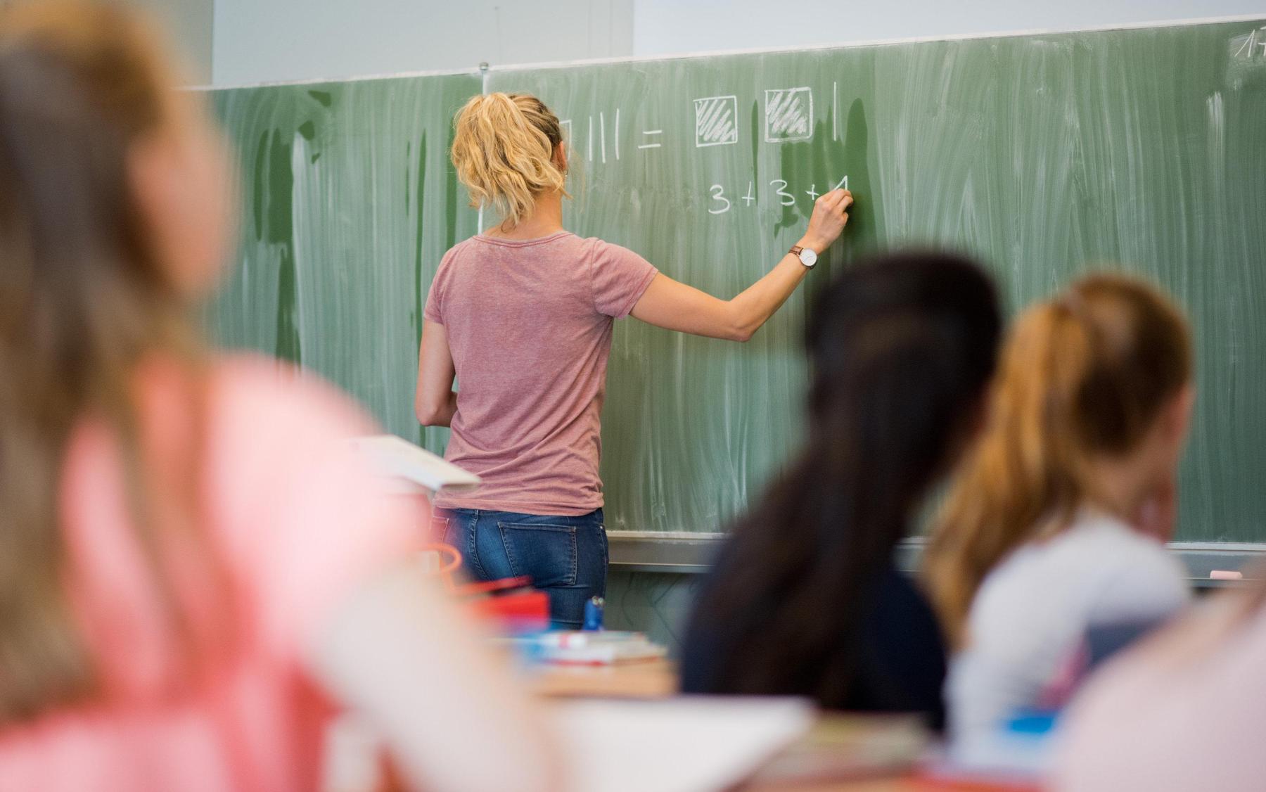 More and more flee from the economy into the school class – Diepresse.com