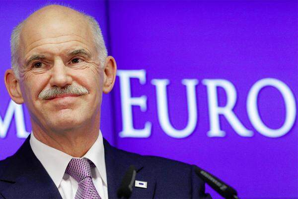 Der griechische Ministerpräsident Giorgos Papandreou sagte, das Paket "verschafft Griechenland und der Eurozone eine Atempause". Der Gipfelbeschluss sei ein "europäischer Erfolg".