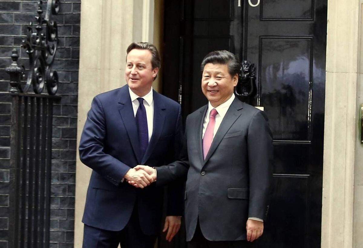 2012 hatte sich Cameron Ärger mit Peking eingehandelt, weil er sich mit dem Dalai Lama traf, dem geistigen Oberhaupt der Tibeter.