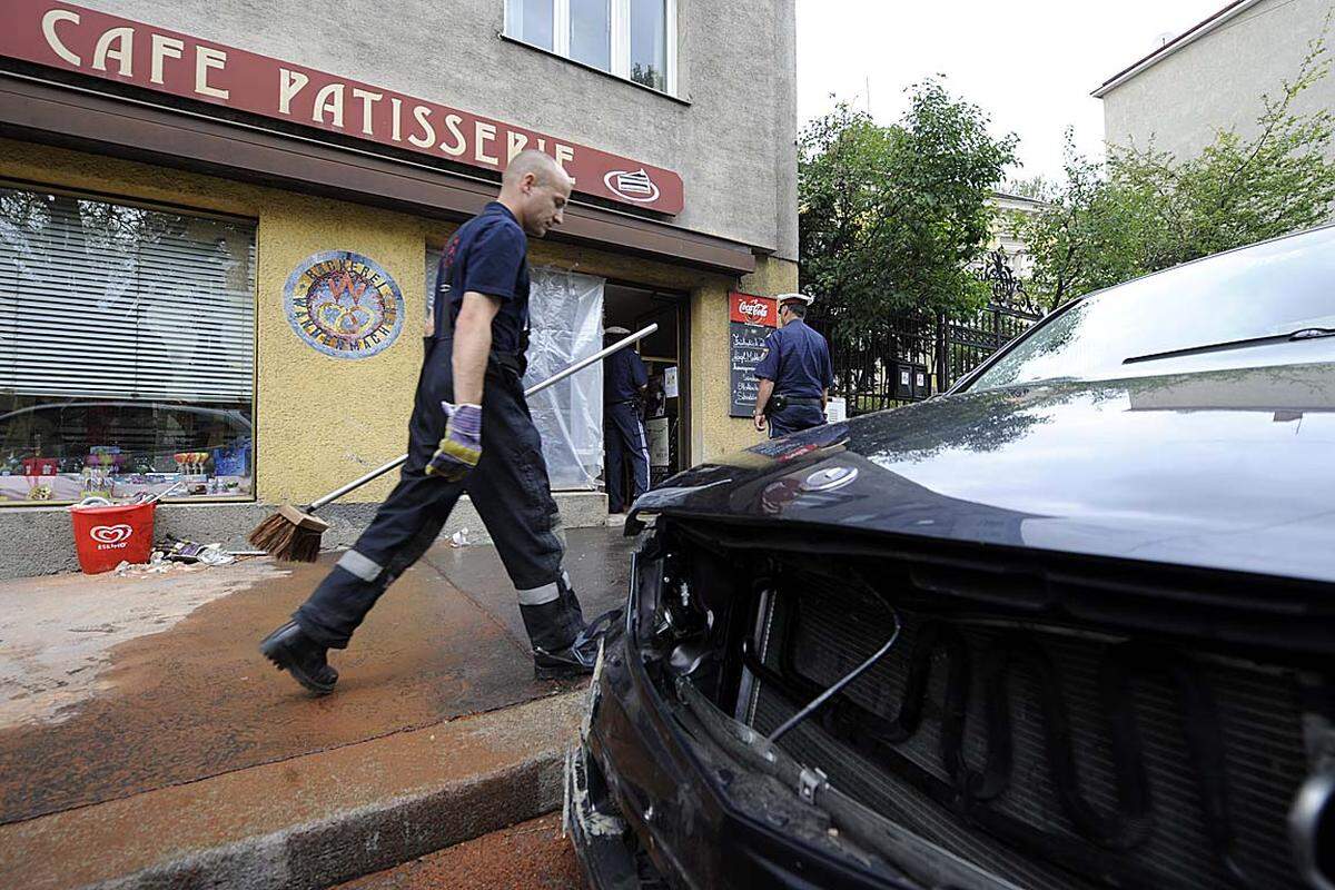 Das Unglück ereignete sich vor dem Café Kolbinger-Wannenmacher in der Billrothstraße in Wien-Döbling.