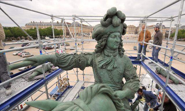 Im Frankreich des 17. Jahrhunderts liess Ludwig XIV. „Töchter des Königs“ rekrutieren