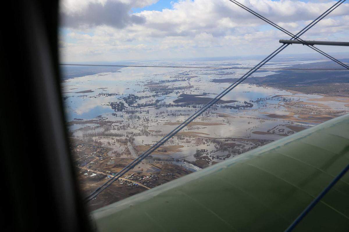 Ein Blick auf die überschwemmten Gebiete aus der Luft.