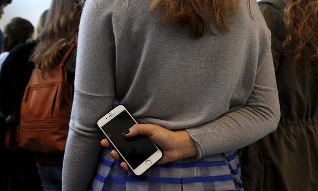 „Wir alle müssen medienmündig werden“, sagt Bernhard Pörksen, „weil wir, ein Smartphone in der Hand, längst medienmächtig geworden sind.“