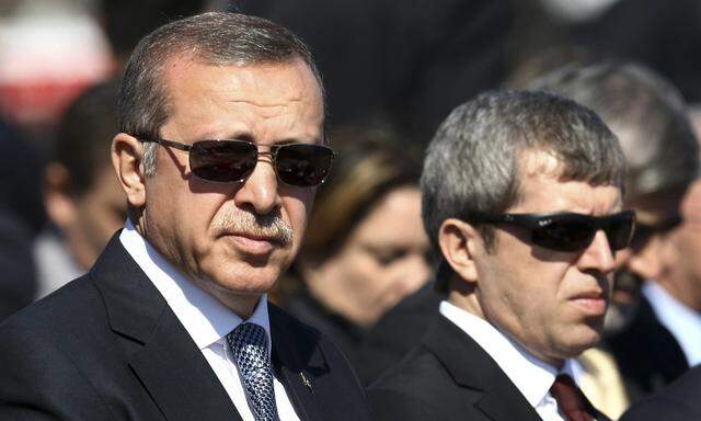 Erdogan attends a ceremony marking the 99th anniversary of the end of the Gallipoli campaign in Gallipoli
