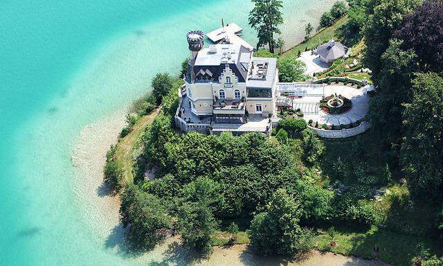 Ein Schloss am Wörthersee macht Frank Stronach und Siegfried Wolf Probleme.