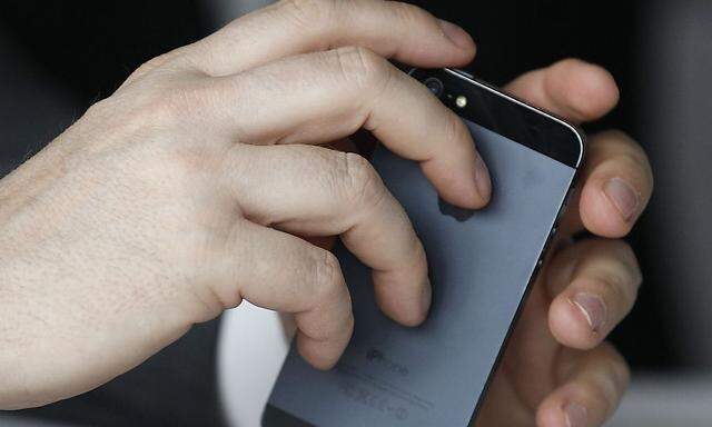 EU untersucht Apples Verträge mit Mobilfunkern