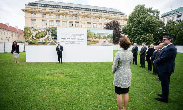 Im Wiener Ostarrichipark wird nach jahrzehntelangen Bestrebungen eine Shoah-Namensmauer errichtet.