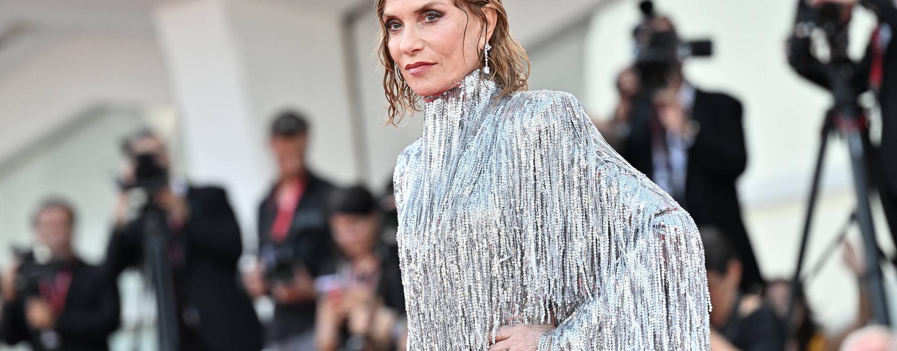 Maestro premiere, Venice Film Festival, Italy - 02 Sep 2023 Isabelle Huppert during Maestro red carpet. 80th Venice International Film Festival on September 2, 2023 in Venice, Italy, Credit:Maria Laura Antonelli / Avalon Italy, Venice PUBLICATIONxNOTxINxUKxFRAxUSA Copyright: xMariaxLauraxAntonellix/xAvalonx 0802407786