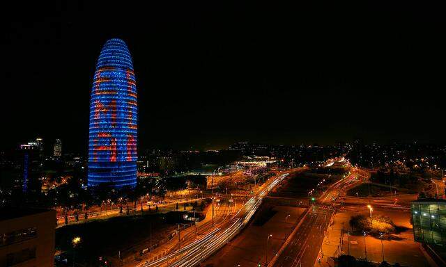 Barcelona wirbt mit dem Agbar-Tower um die Arzneimittelagentur.