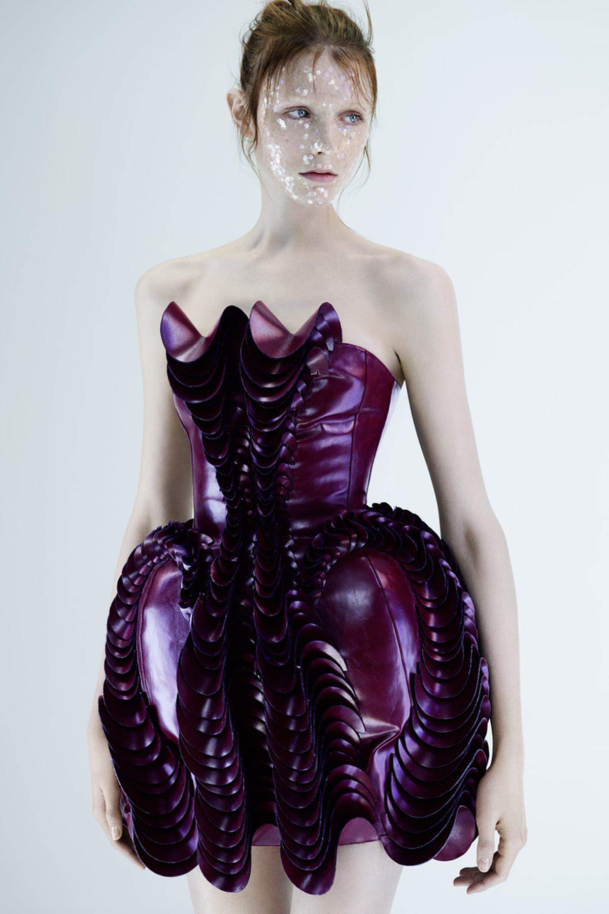 Das Kleid von Zyanya Keizer soll eine Hyazinthe darstellen.