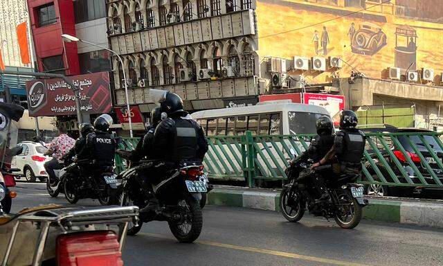 Verstärkte Polizeikontrollen in Irans Hauptstadt Teheran.