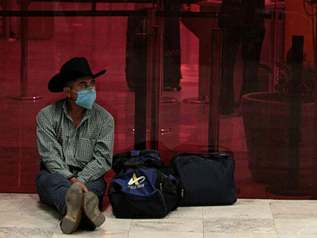Die mexikanische Regierung greift zu drastischen Maßnahmen, um eine weitere Ausbreitung der Schweinegrippe zu verhindern.