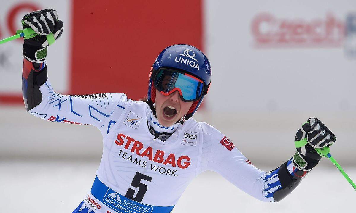 Die 23-Jährige schreibt weiter slowakische Skigeschichte: WM-Gold im Riesentorlauf, fünf Saisonsiege und 428.195,50 CHF (377.150 Euro) Preisgeld.