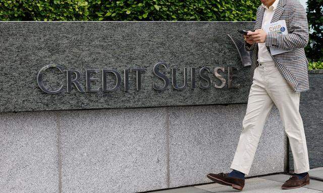 Die Großbank UBS gab im März dem Druck nach, die strauchelnde Credit Suisse zu übernehmen.