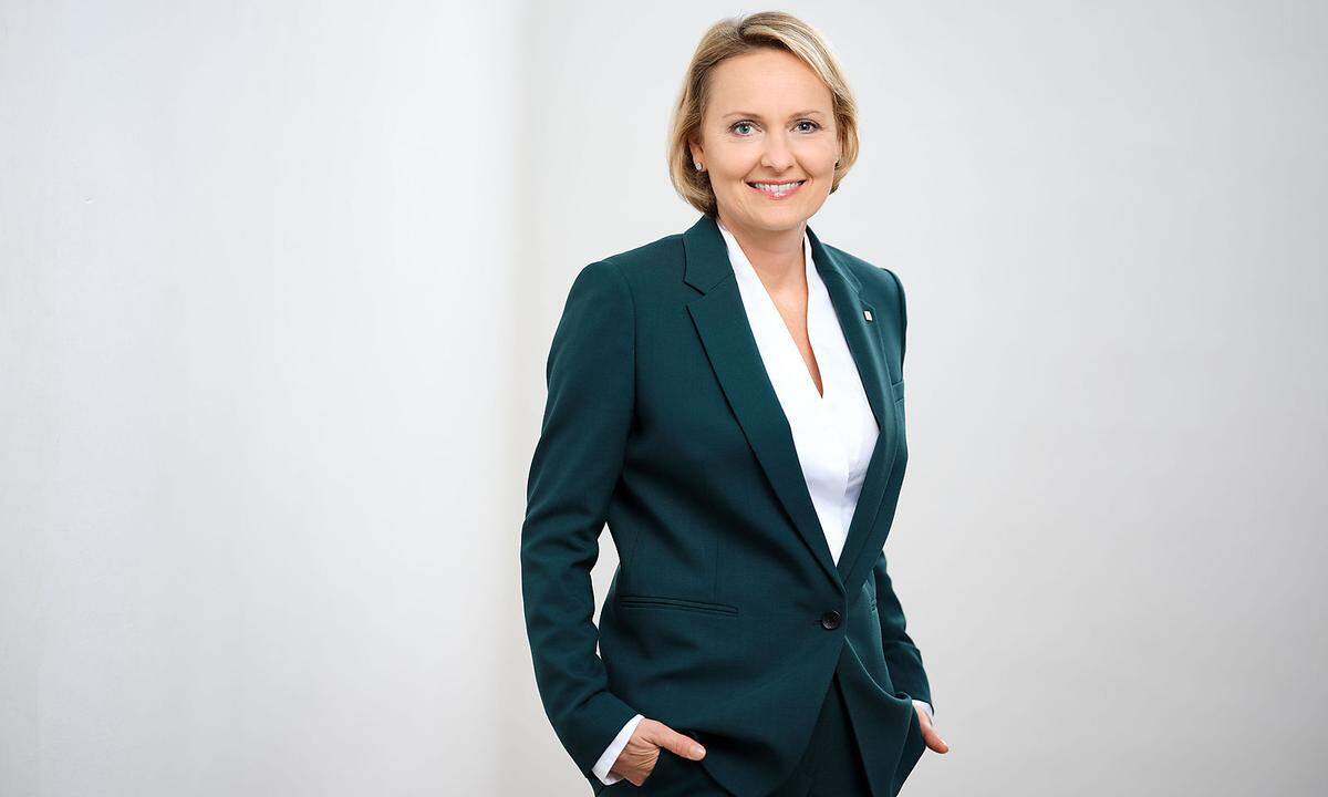 Auch Liane Hirner sitzt im Vorstand der Vienna Insurance Group. Die Unternehmens- und Steuerberaterin kümmert sich dort um die Agenden Finanz- und Rechnungswesen in Deutschland und Weißrussland.