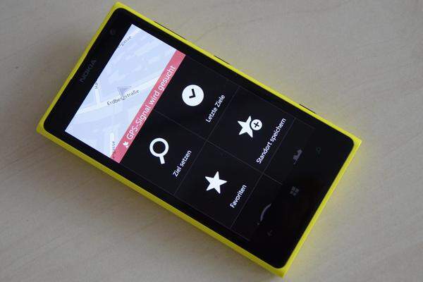 Eine kleine Windows-Phone-Besonderheit ist Nokia Here, das unter anderem ein ausgezeichnetes kostenloses Navi mit Offline-Funktion bietet.  > Zum ausführlichen Testbericht