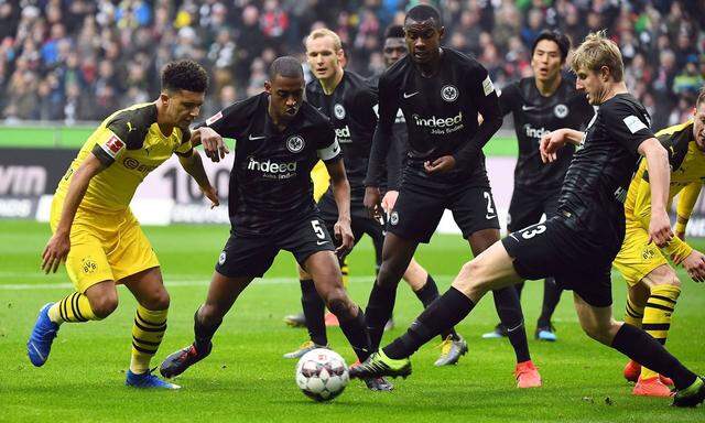 02 02 2019 xjhx Fussball 1 Bundesliga Eintracht Frankfurt Borussia Dortmund emspor v l Jadon