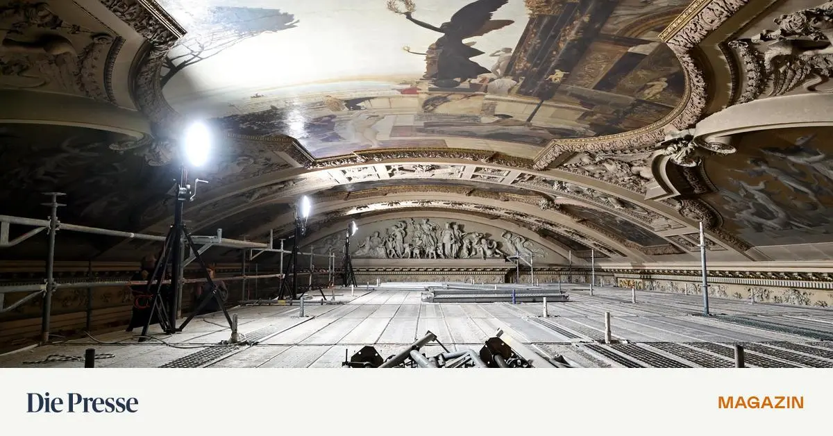 Achtung-wacklig-Wir-Klettern-zu-Klimt-im-Burgtheater-premium-