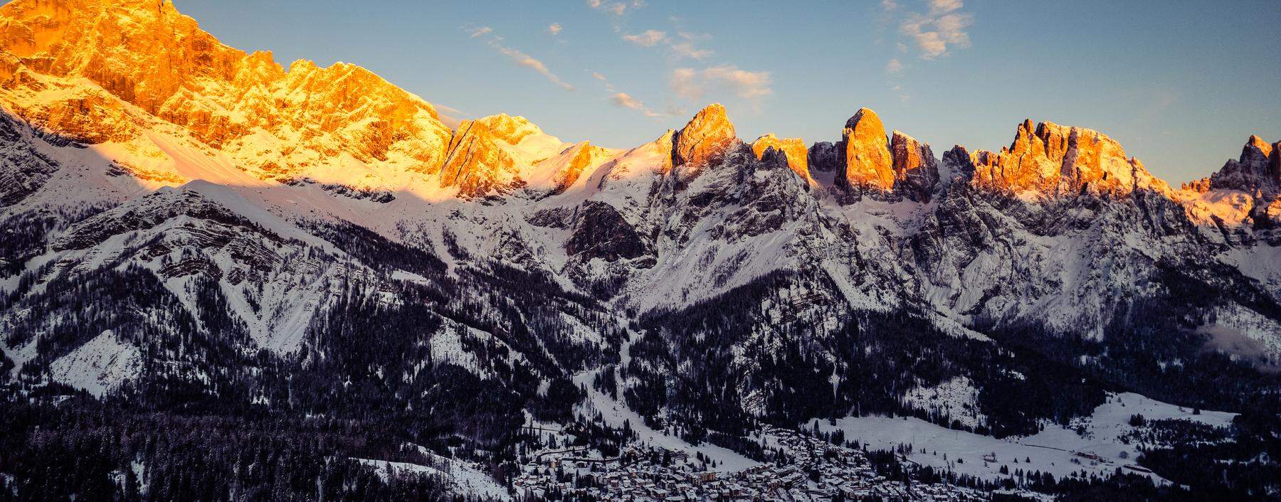 Enrosadira, das Dolomiten-typische Alpenglühen, lässt sich auch rund um San Martino di Castrozza und die Pala-Gruppe beobachten.