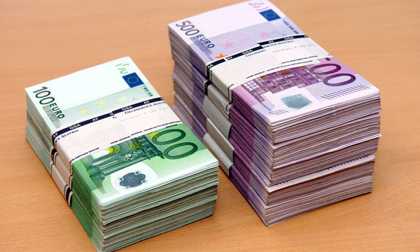 Spitzenverdiener zahlen weniger Steuer