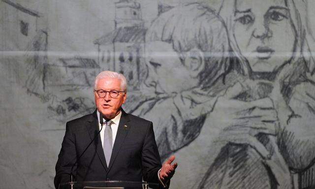 Der deutsche Bundespräsident Frank-Walter Steinmeier zu Besuch in der polnischen Kleinstadt Wielun.