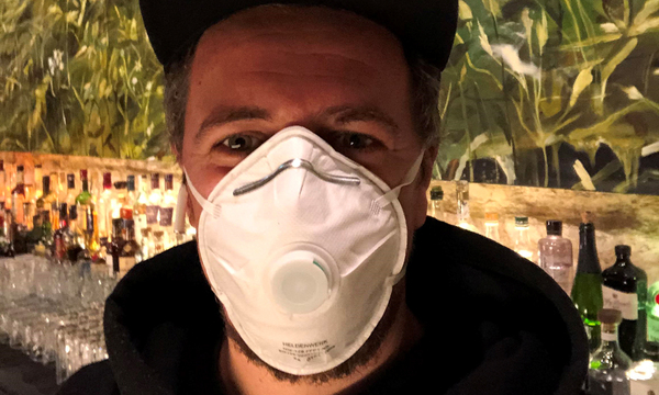 Old Fashioned oder Wodka Makava: Mit seinem Team liefert Chris Schilcher nach Hause. 