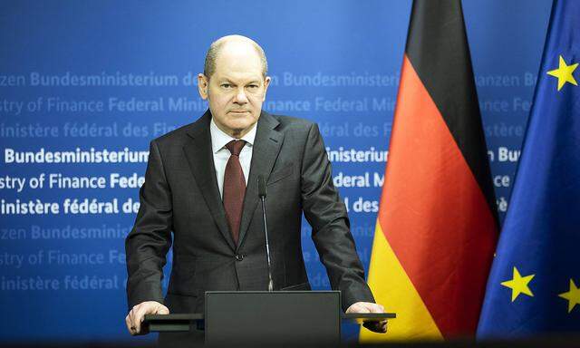 Olaf Scholz, Bundesminister der Finanzen, aufgenommen waehrend eines Doorstep zum ECOFIN-Treffen und zum Jahresabschlus