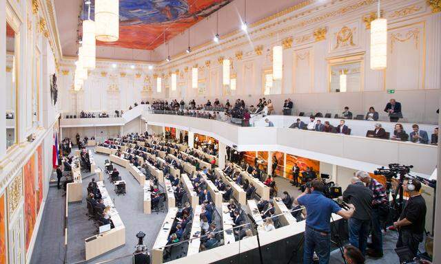  Blick in den Plenarsaal während der Budgetrede des Finanzministers Hartwig Löger (ÖVP) 