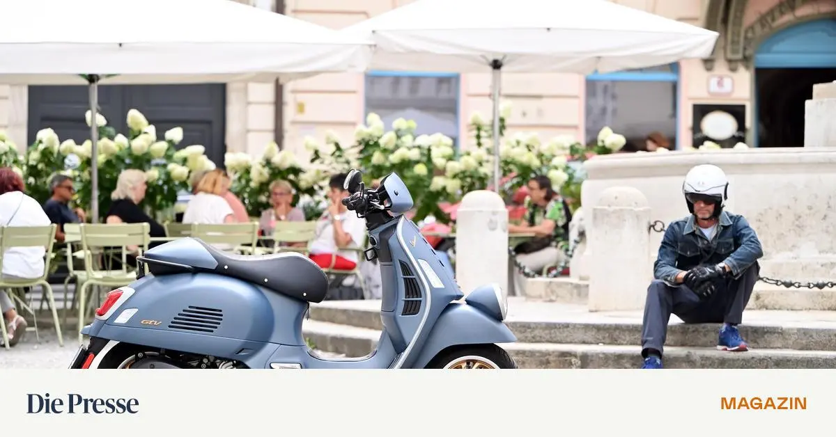 Teenagertraum-Vespa-Die-Geschichte-einer-gl-henden-doch-unerf-llten-Liebe-premium-