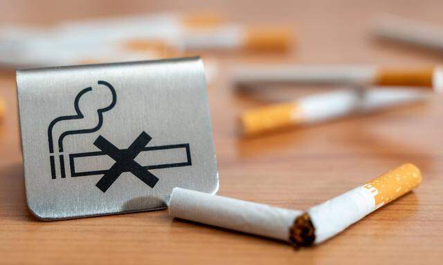 Das Rauchen wird ab April teurer, betroffen sind mehrere Marken.