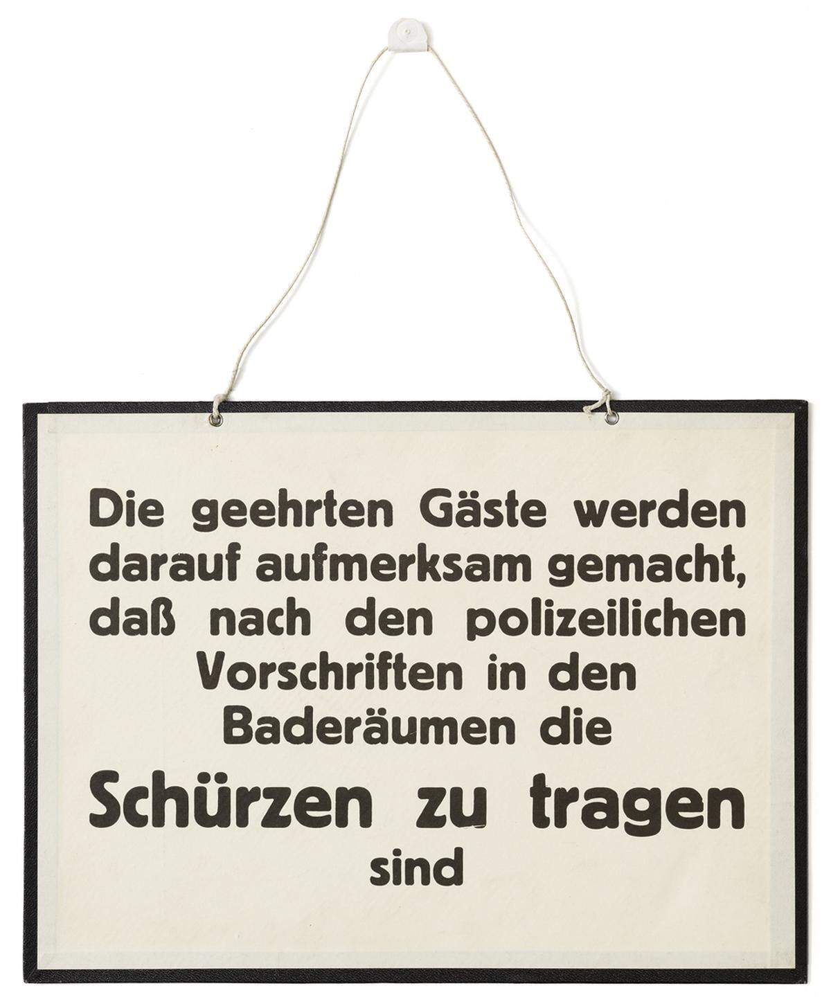 Anschlagtafel aus dem Esterhazy-Bad, 1927